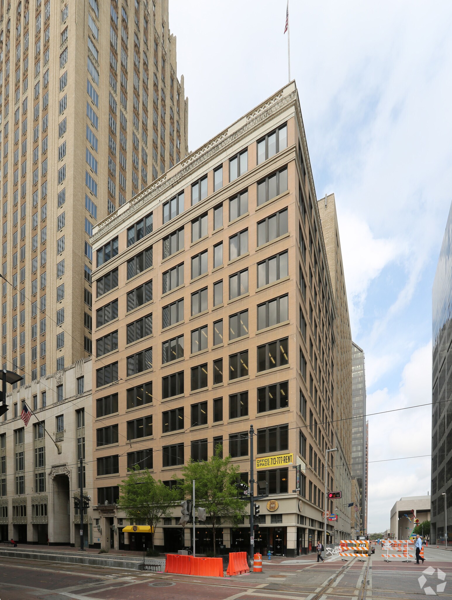 708 Main St, Houston, TX à louer Photo de l’immeuble– Image 1 sur 18