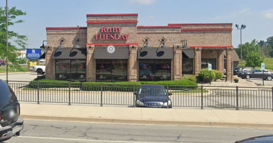 2304 N Wayne St, Angola, IN à louer - Photo de l’immeuble – Image 3 sur 9