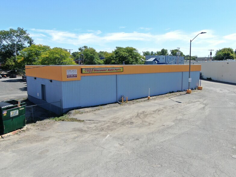 464 Waverley St, Framingham, MA à louer - Photo de l’immeuble – Image 2 sur 4