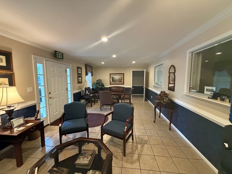 730 E Second St, Blue Ridge, GA à vendre - Photo intérieure – Image 2 sur 31