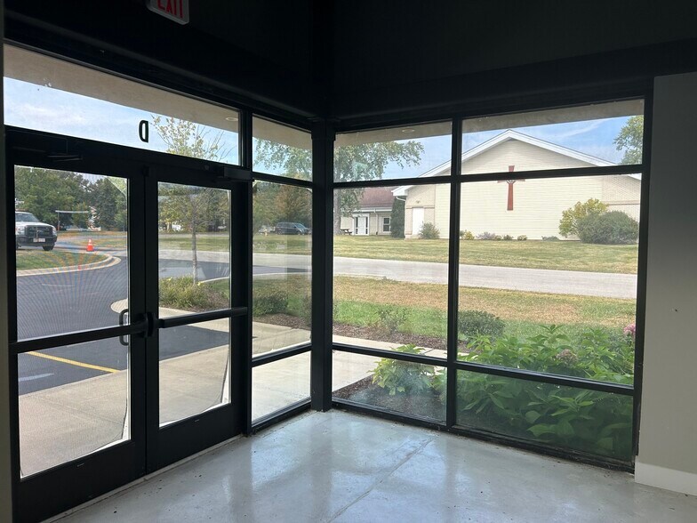 231 N Bolingbrook Dr, Bolingbrook, IL à louer - Photo intérieure – Image 3 sur 6