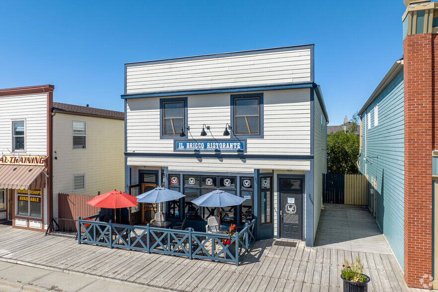 355 Centre St NW, Langdon, AB à vendre - Photo de l’immeuble – Image 2 sur 6