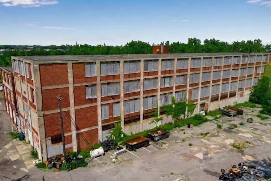133 Tonawanda St, Buffalo, NY à vendre - Photo de l’immeuble – Image 3 sur 5
