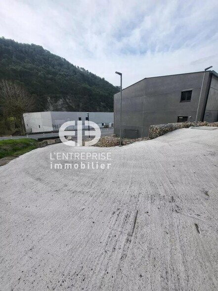 Industriel/Logistique dans Contes à louer - Photo de l’immeuble – Image 3 sur 5