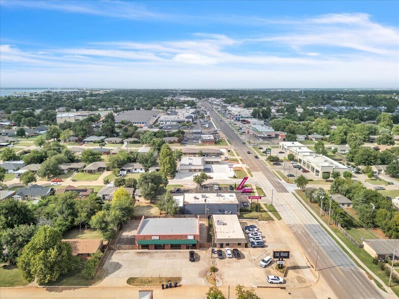 2905 NW 70th St, Oklahoma City, OK à vendre - Photo de l’immeuble – Image 1 sur 21