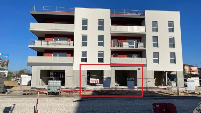Plus de détails pour Local commercial à vendre