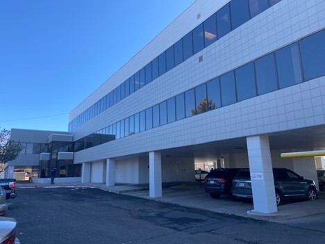 13701 E Mississippi Ave, Aurora, CO à louer - Photo de l’immeuble – Image 2 sur 5