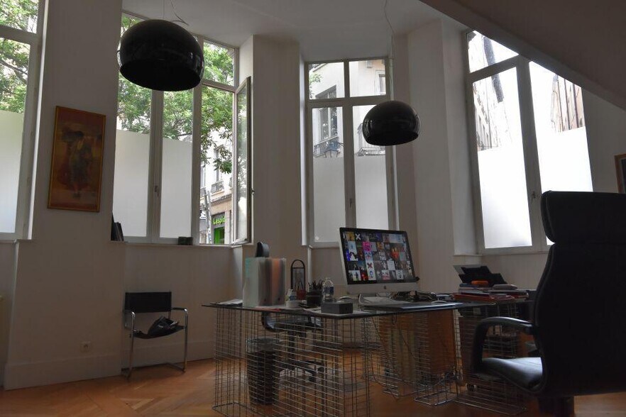 Bureau dans Lyon à louer - Photo de l’immeuble – Image 3 sur 5