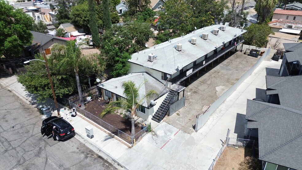1137-1139 N Mayfield Ave, San Bernardino, CA à vendre - Photo de l’immeuble – Image 2 sur 20