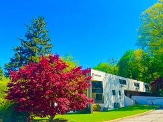 Plus de détails pour 555 Pleasantville Rd, Briarcliff Manor, NY - Bureau à louer