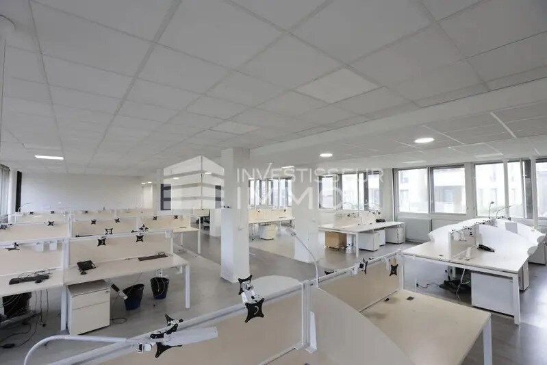 Bureau dans Boissy-Saint-Léger à louer - Photo de l’immeuble – Image 2 sur 7