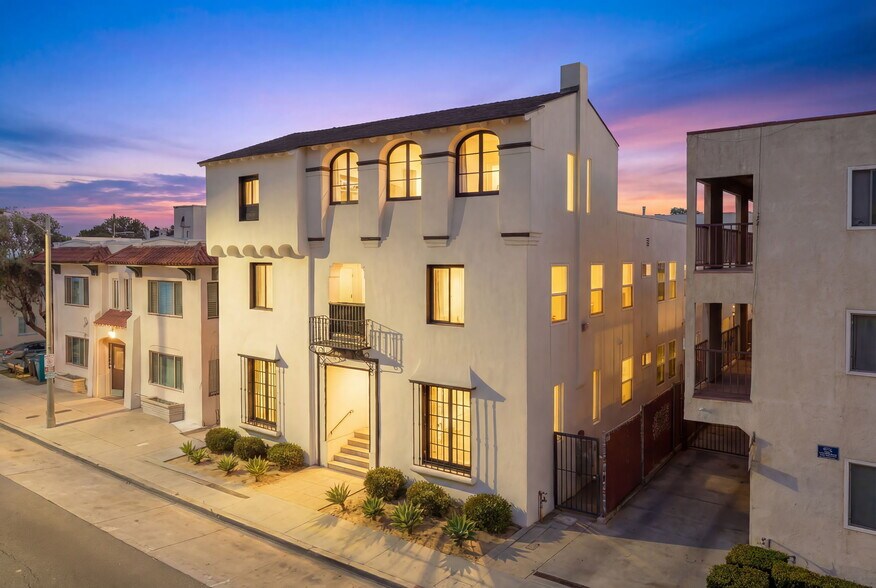 1827 E 4th St, Long Beach, CA à vendre - Photo de l’immeuble – Image 3 sur 111