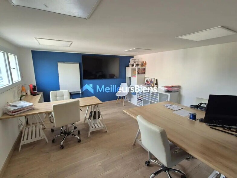 Local d'activités dans BOMPAS à vendre - Photo de l’immeuble – Image 3 sur 5