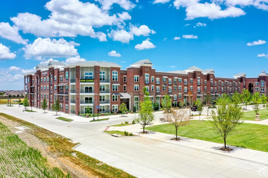 4444 Felix Way, Frisco, TX à louer - Photo principale – Image 1 sur 14