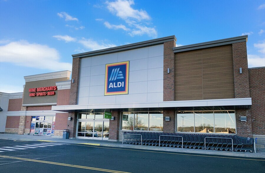 2300-2320 Dixwell Ave, Hamden, CT à louer - Photo de l’immeuble – Image 1 sur 11