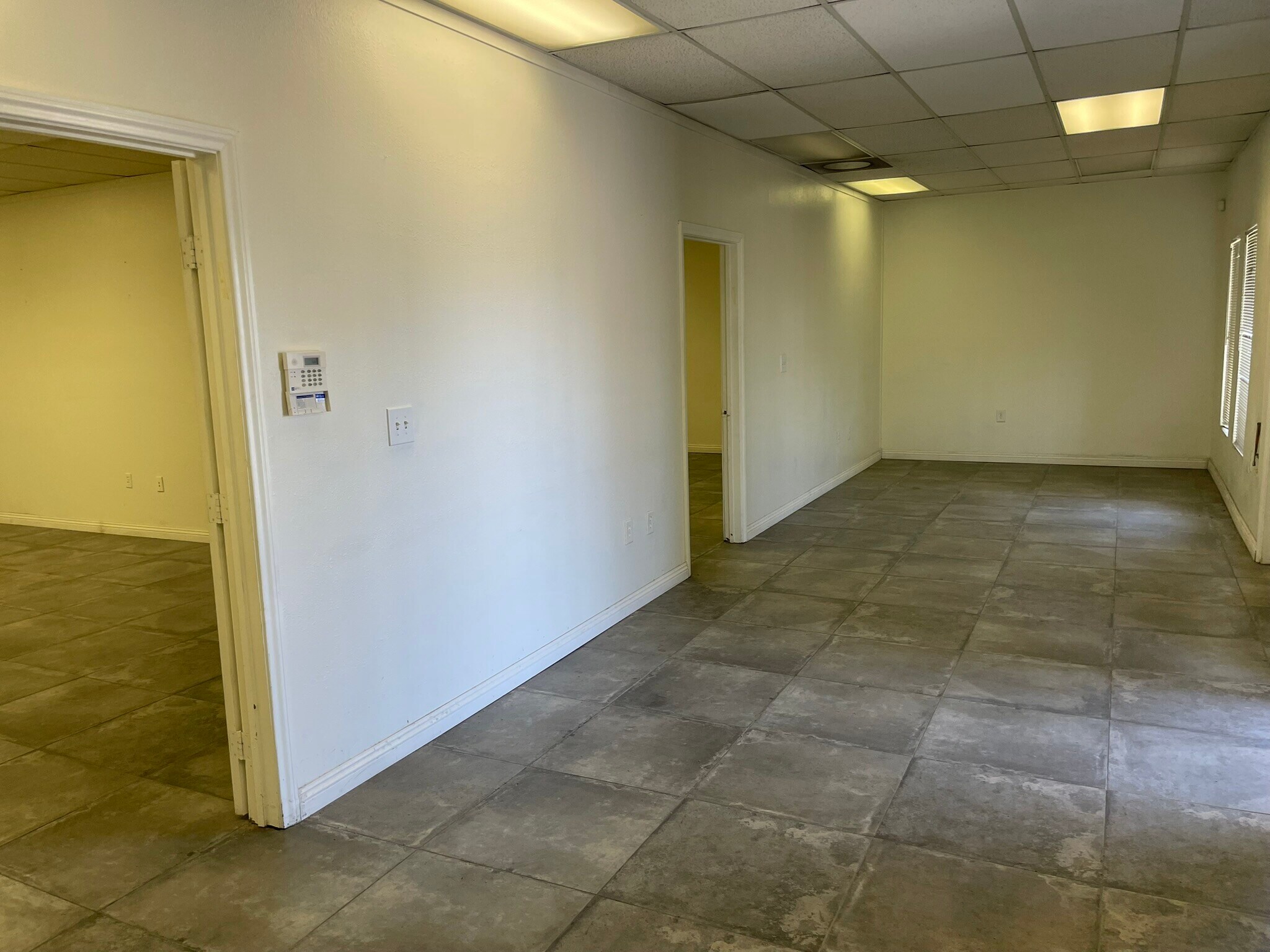 2420-2570 E Desert Inn Rd, Las Vegas, NV à louer Photo intérieure– Image 1 sur 12