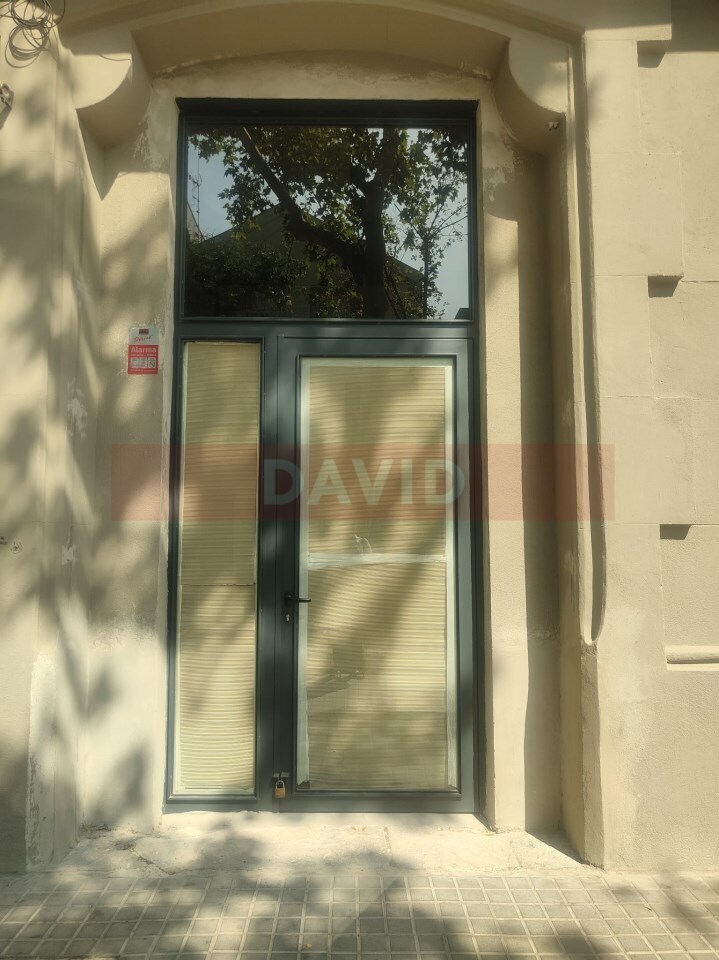 Local commercial dans Barcelone, Barcelona à louer Photo de l’immeuble– Image 1 sur 7