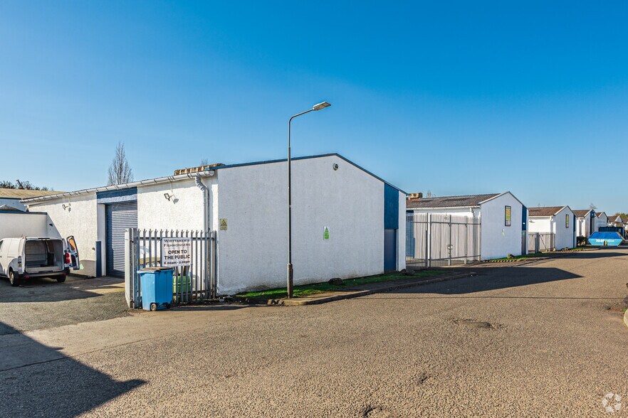 Napier Sq, Livingston à louer - Photo de l’immeuble – Image 2 sur 2