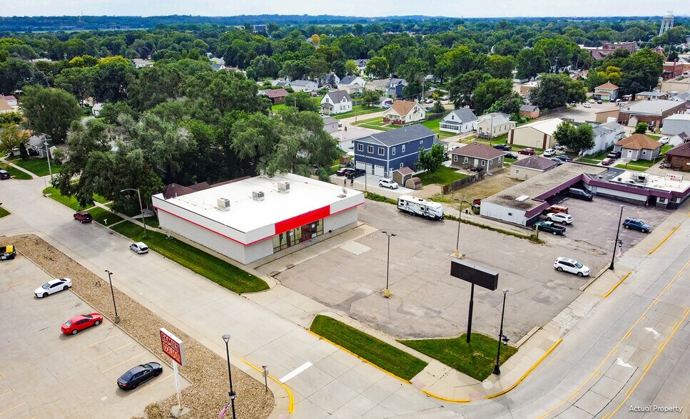 1700 Dakota Ave, South Sioux City, NE à vendre - Photo de l’immeuble – Image 1 sur 6