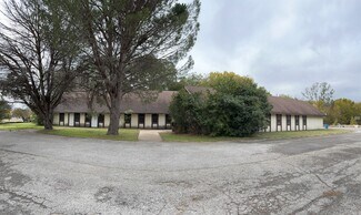 Plus de détails pour 1505 E Henderson St, Cleburne, TX - Bureau à vendre