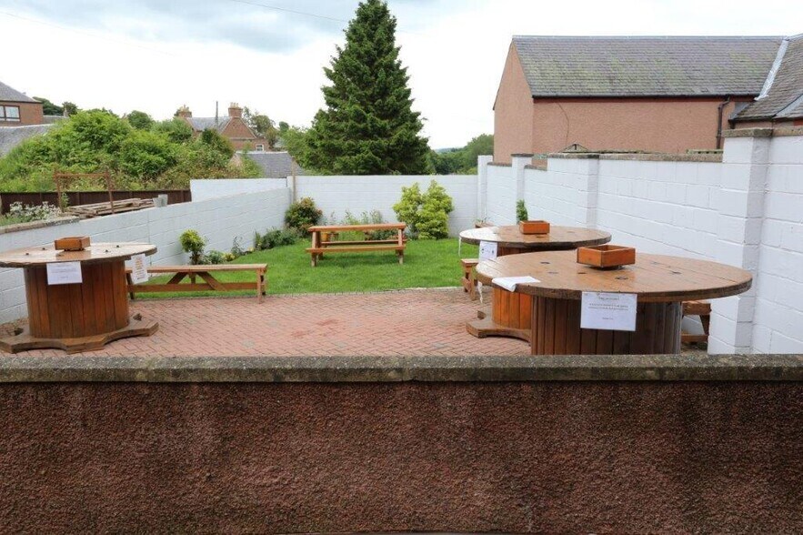 1-5 School Wynd, Kirriemuir à vendre - Photo de l’immeuble – Image 3 sur 3