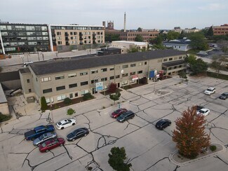 Plus de détails pour 712 Riverfront Dr, Sheboygan, WI - Bureau à vendre