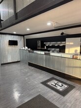 2047 E 46th St, Indianapolis, IN à louer Photo intérieure– Image 2 sur 14