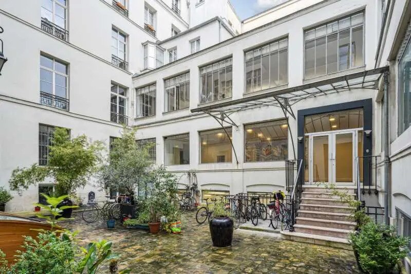 19 Rue De Cléry, Paris à louer - Photo de l’immeuble – Image 2 sur 12