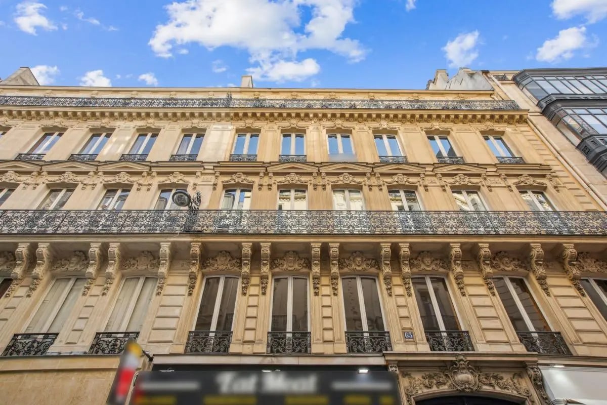 63 Rue De Ponthieu, Paris à louer Photo de l’immeuble– Image 1 sur 12