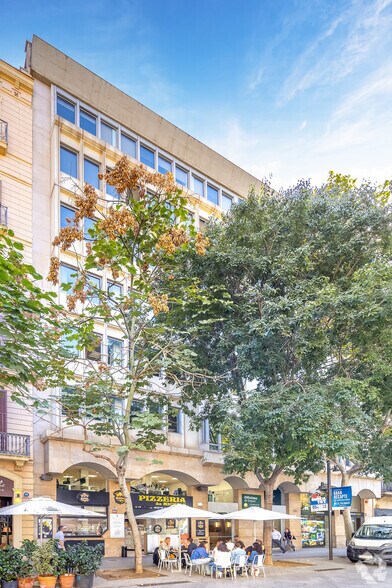 Carrer del Consell de Cent, 334, Barcelone, Barcelona à louer - Photo de l’immeuble – Image 1 sur 3