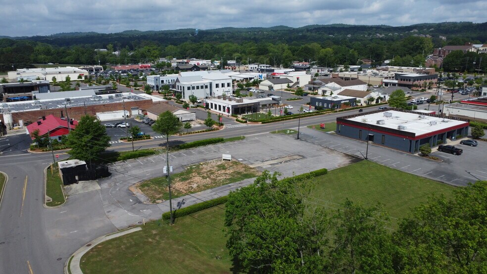 111 S Chalkville Rd, Trussville, AL à louer - Photo de l’immeuble – Image 1 sur 4