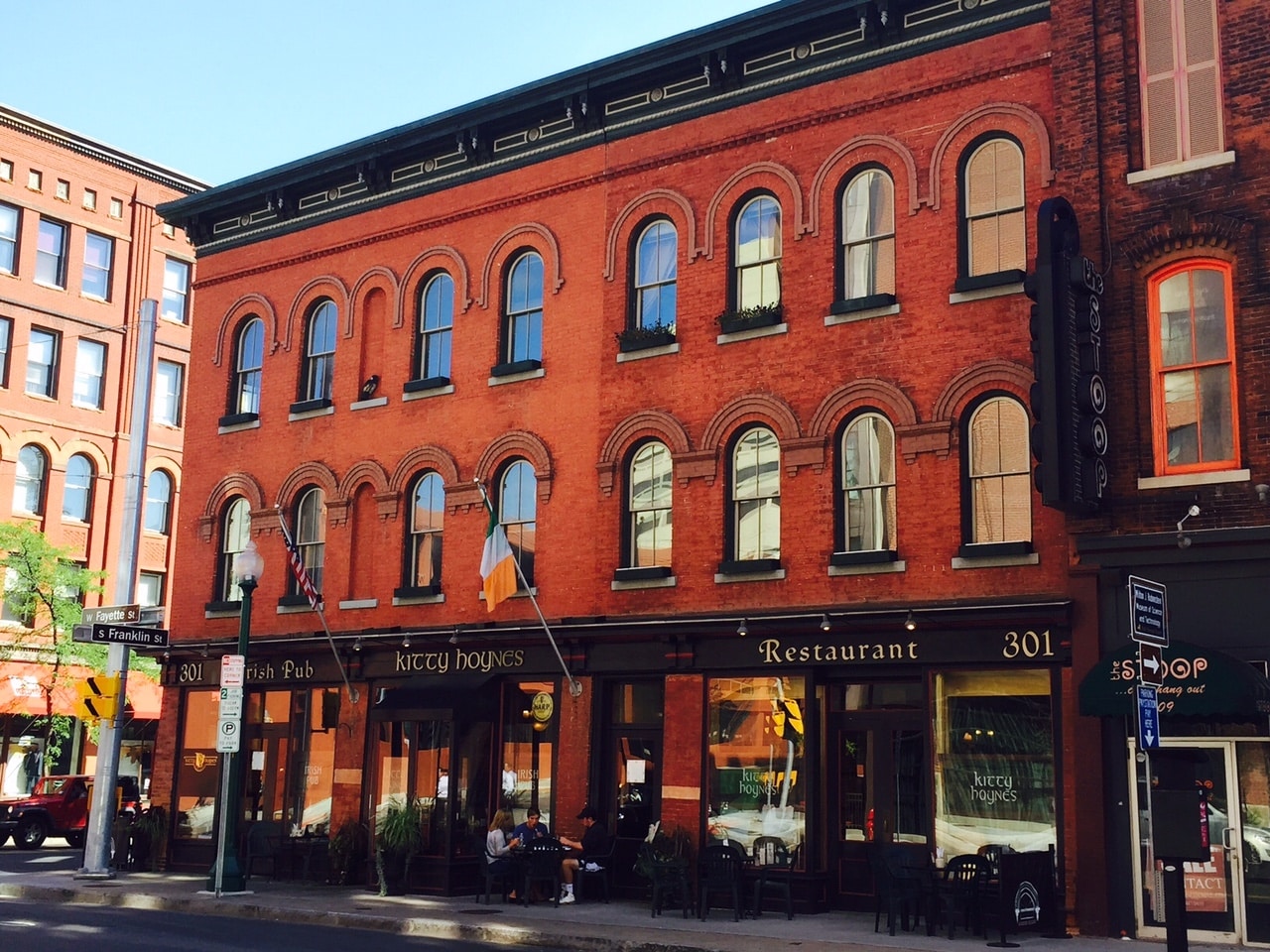 301-307 W Fayette St, Syracuse, NY à louer Photo de l’immeuble– Image 1 sur 6