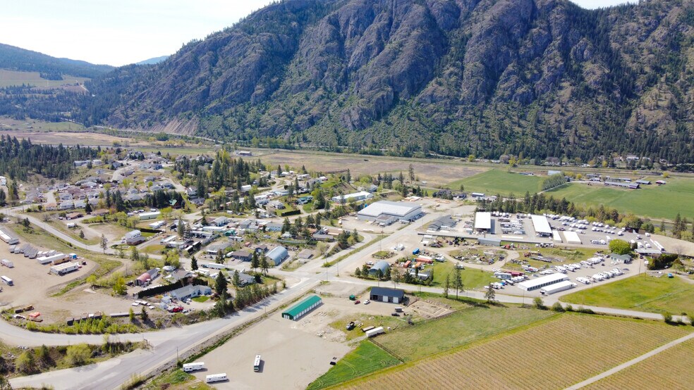 1655 Maple St, Okanagan Falls, BC à vendre - Aérien – Image 2 sur 9