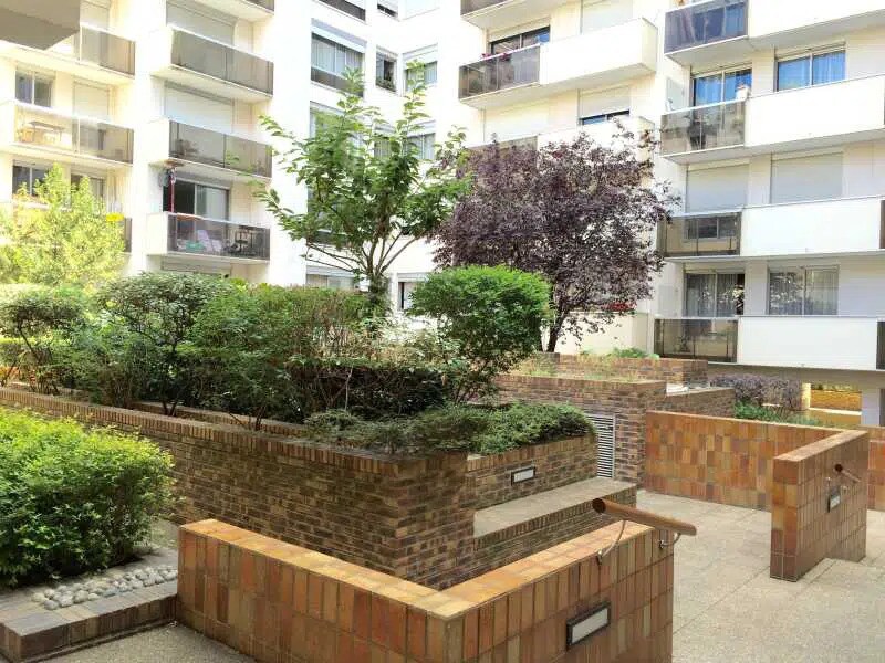 Bureau dans Paris à louer Photo de l’immeuble– Image 1 sur 12