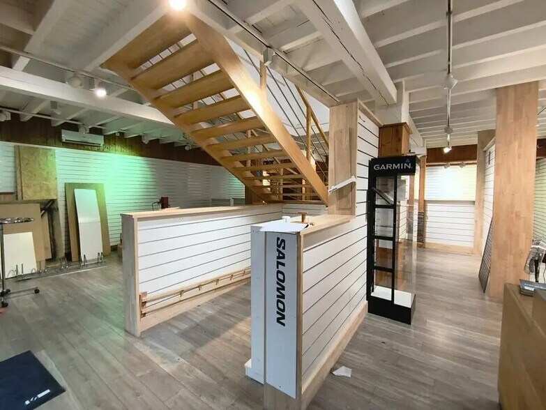 Local commercial dans Nantes à louer - Photo de l’immeuble – Image 3 sur 21