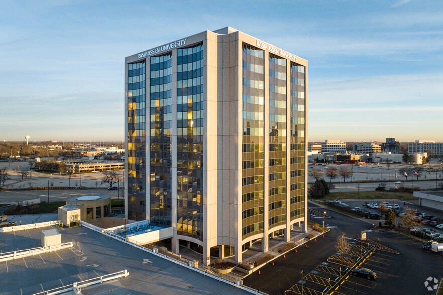 1415 W 22nd St, Oak Brook, IL à louer - Photo de l’immeuble – Image 1 sur 5