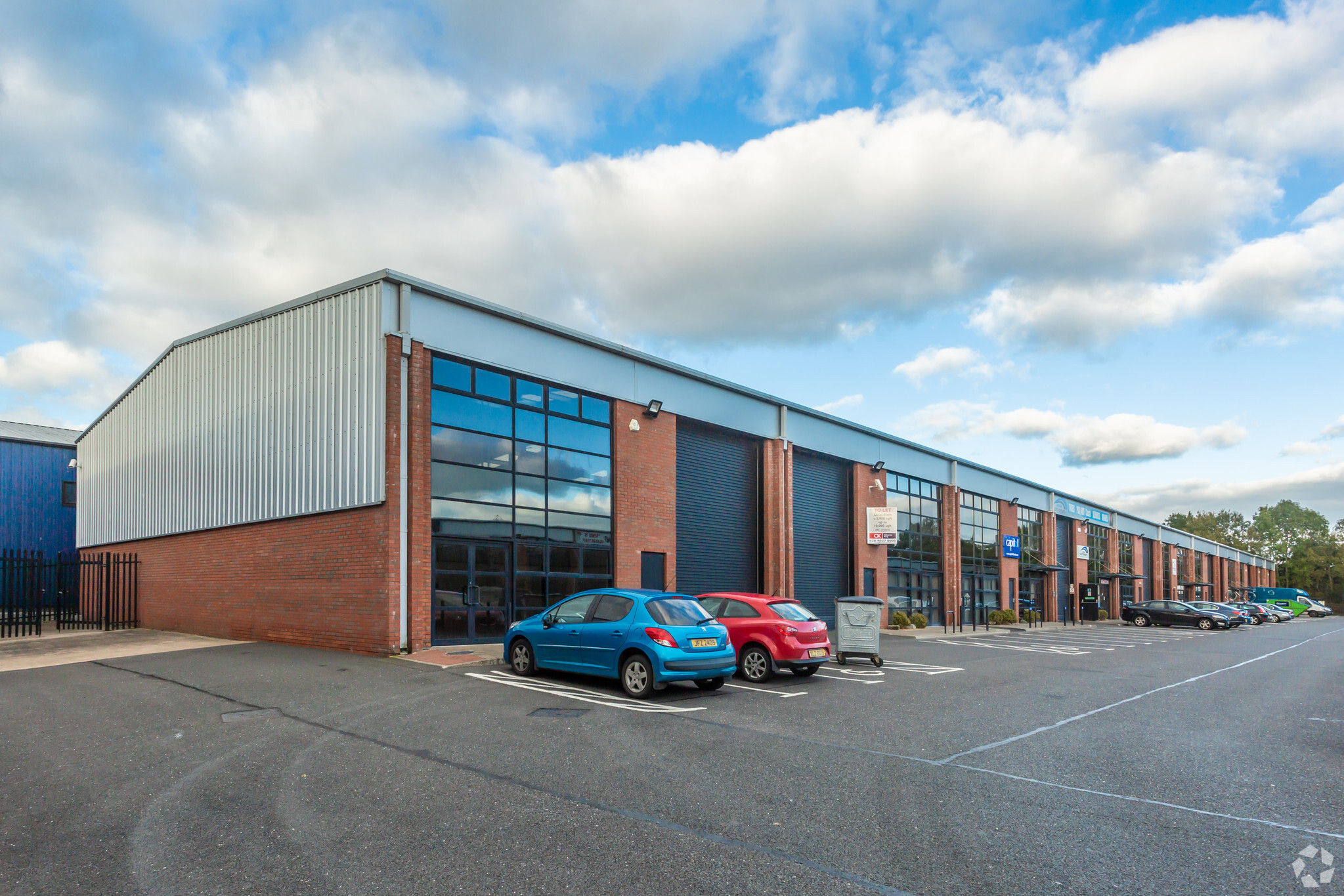 9 Ferguson Dr, Lisburn à louer Photo principale– Image 1 sur 2