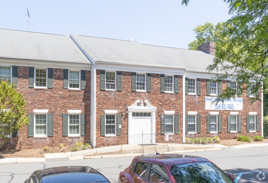 168 Franklin Corner Rd, Lawrenceville, NJ à louer - Photo de l’immeuble – Image 2 sur 7