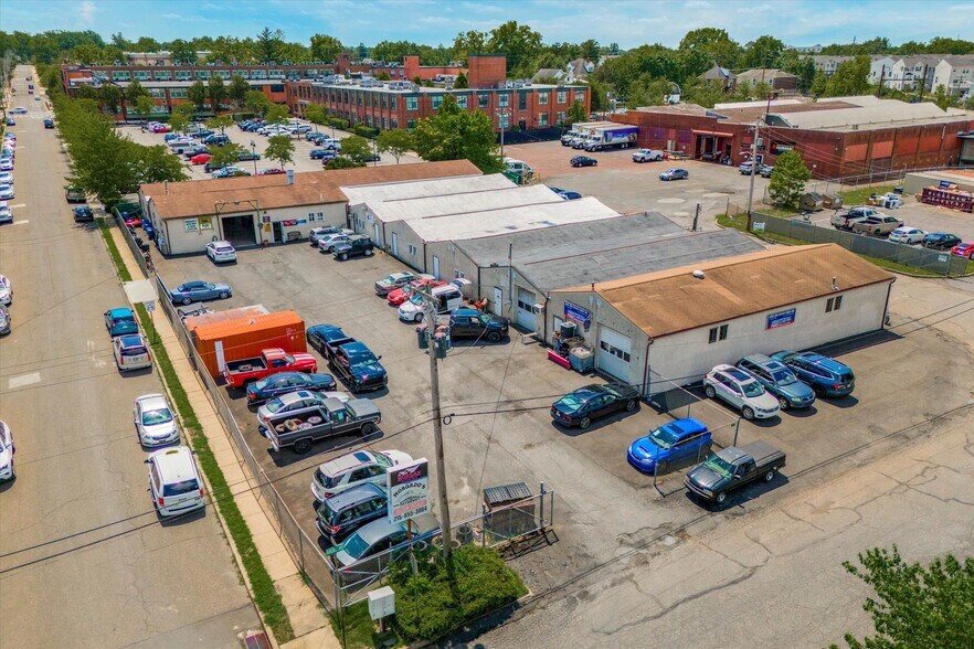 100 Penn St, Lansdale, PA à vendre - Photo de l’immeuble – Image 2 sur 24