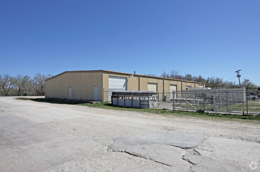 6024 Old Hemphill Rd, Fort Worth, TX à louer - Photo de l’immeuble – Image 3 sur 9