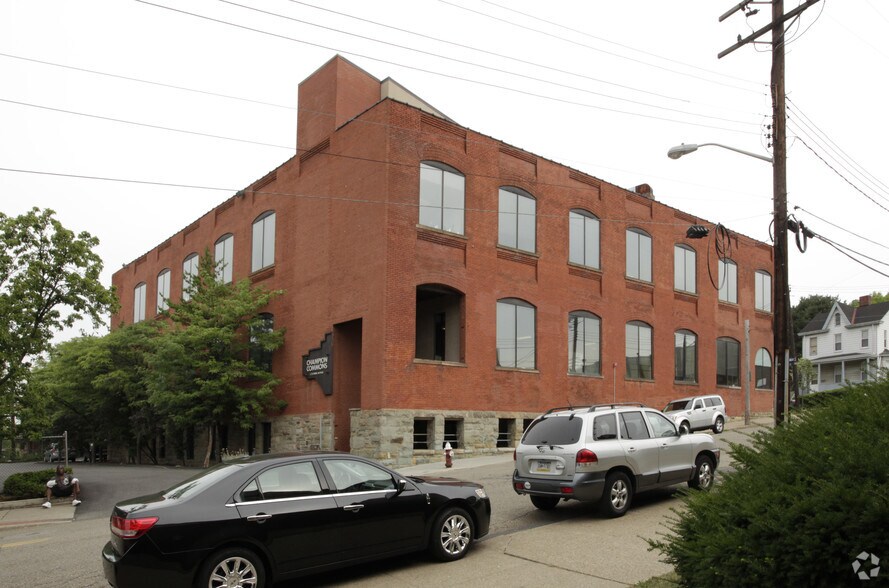 5231 Penn Ave, Pittsburgh, PA à louer - Photo de l’immeuble – Image 3 sur 3