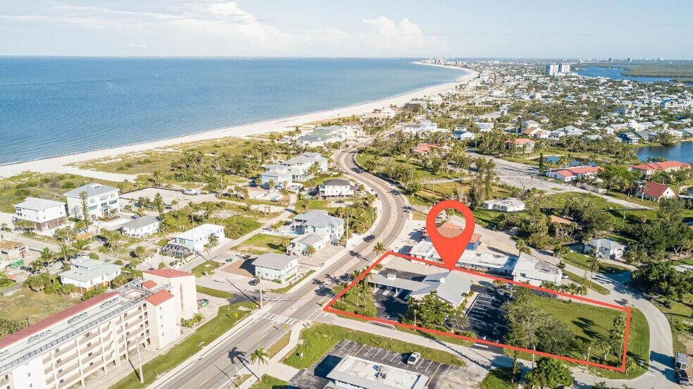 6061 Estero Blvd, Fort Myers, FL à vendre - Photo principale – Image 1 sur 61