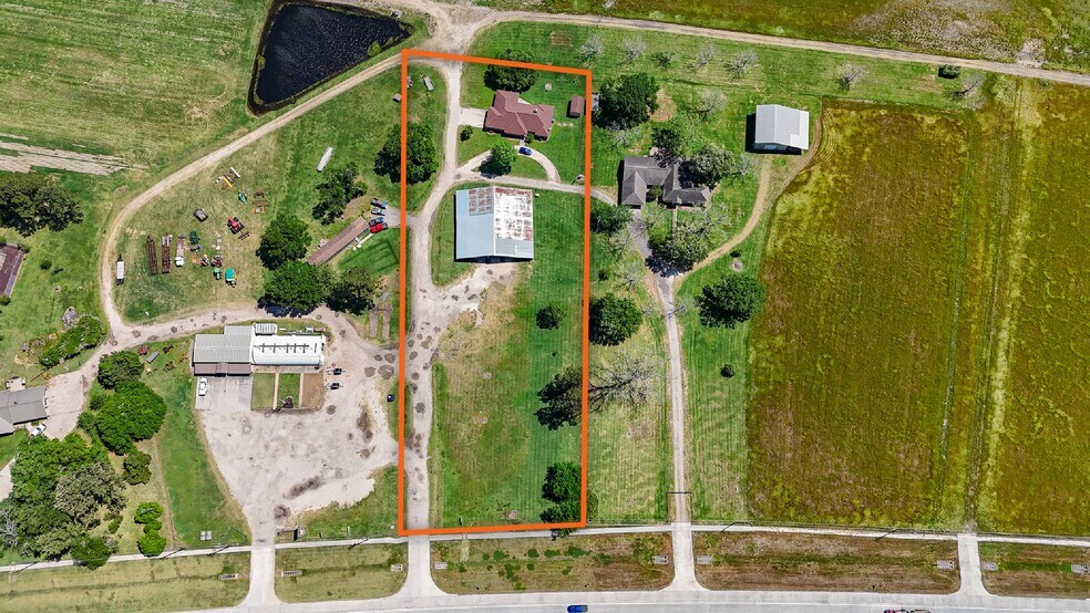 18426 FM 2100, Crosby, TX à vendre - Photo de l’immeuble – Image 3 sur 8