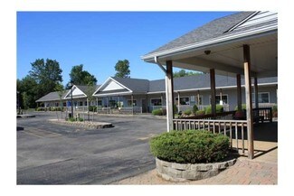 Plus de détails pour 2139 N Union St, Spencerport, NY - Bureau à louer