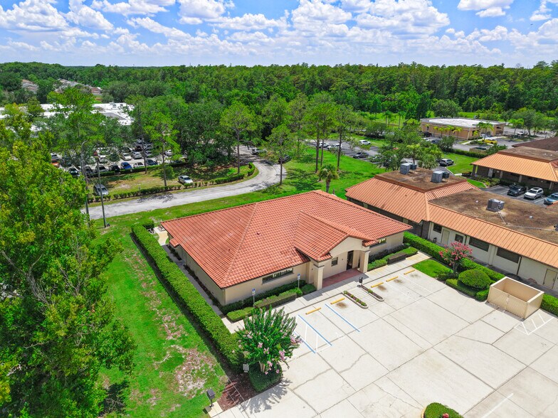 7848 Lake Underhill Rd, Orlando, FL à louer - Photo de l’immeuble – Image 3 sur 11