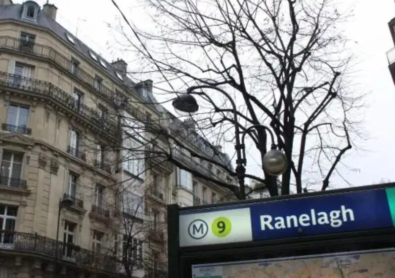 Local commercial dans Paris à louer - Photo de l’immeuble – Image 1 sur 3