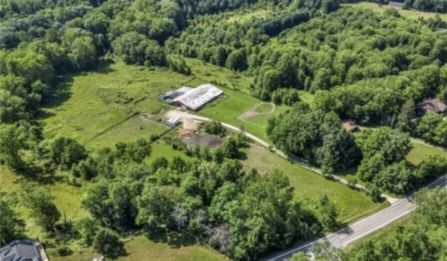 17500 East River Rd, Columbia Station, OH à vendre Photo principale– Image 1 sur 6