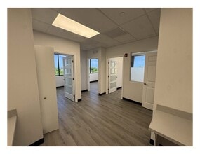 3702 Washington St, Hollywood, FL à louer Photo intérieure– Image 1 sur 17