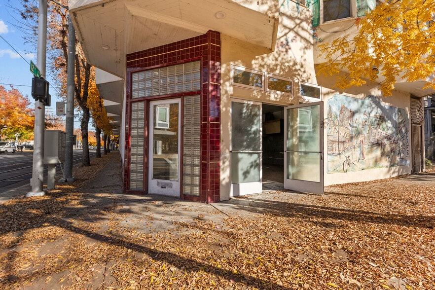 1201 F St, Sacramento, CA à louer - Photo de l’immeuble – Image 2 sur 4