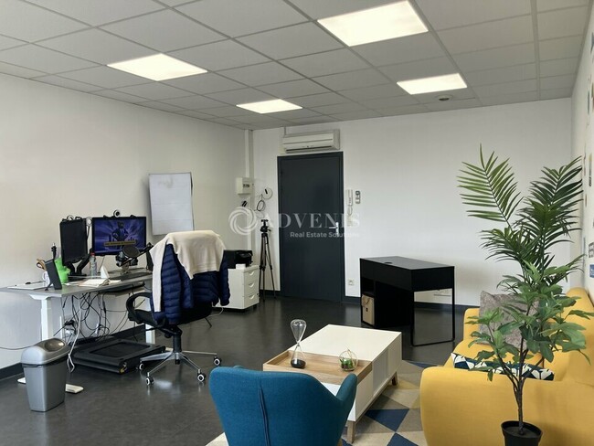 Plus de détails pour Bureau à louer